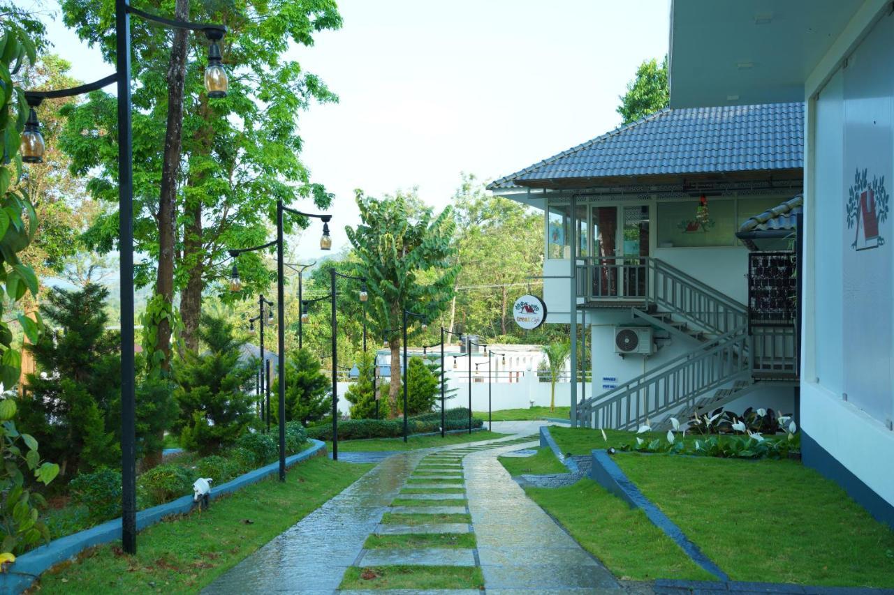 Vythiri Retreat Resort Exterior photo